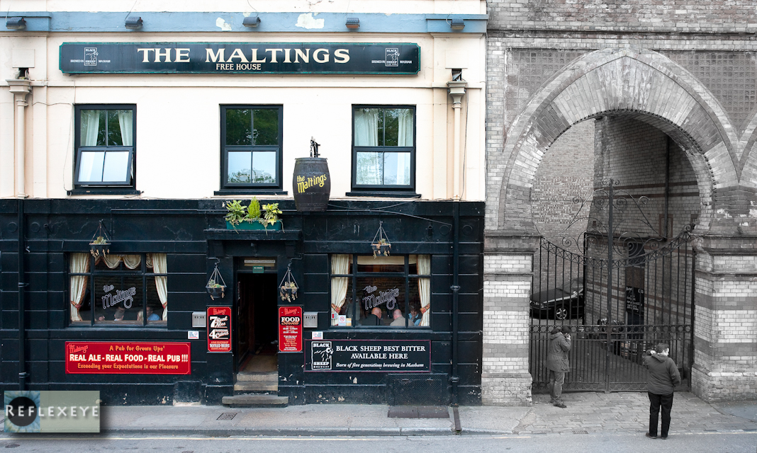 Two Tone Pub